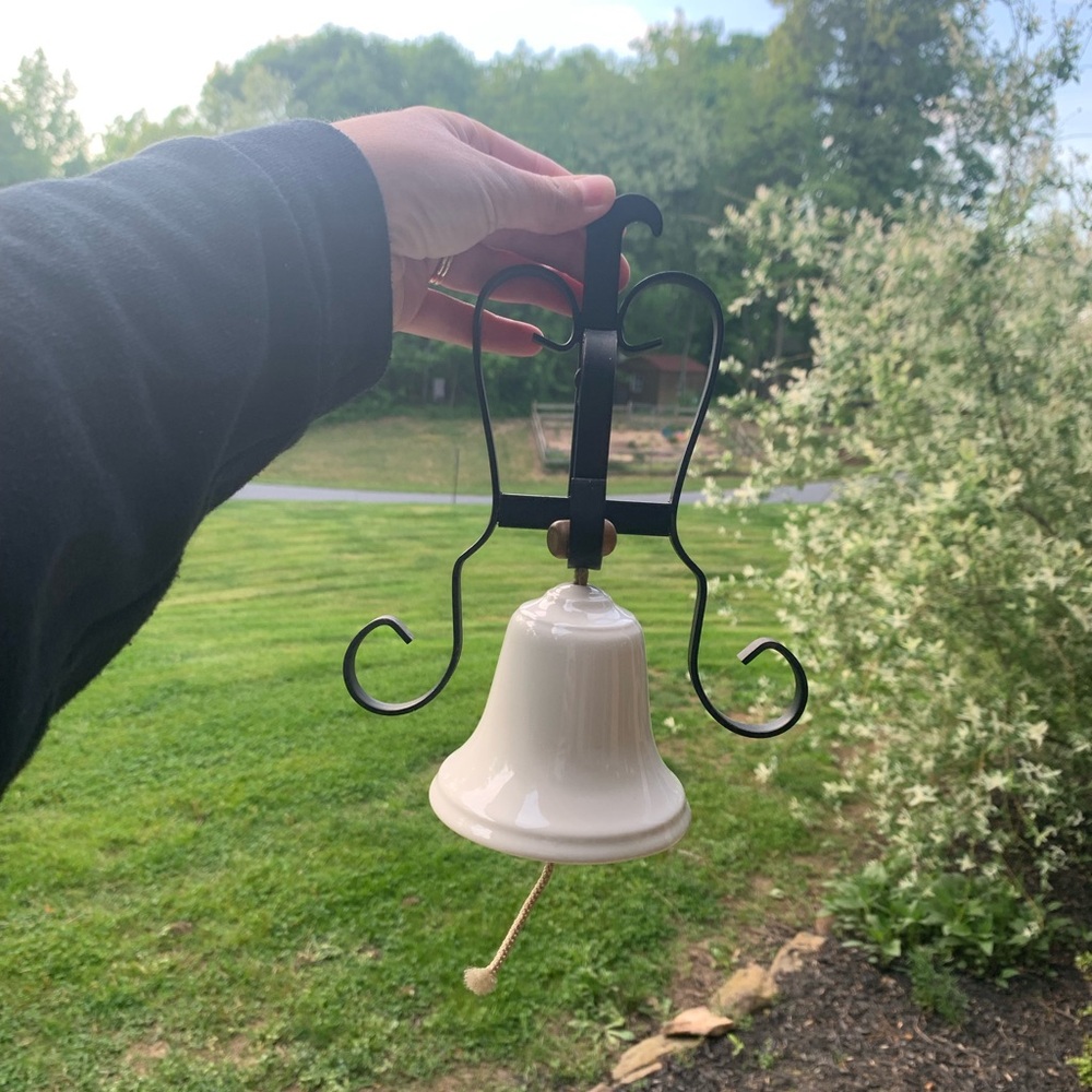 Vintage Farmhouse Style Iron and Porcelain Enamel Dinner Bell Homestead - Picture 3 of 7